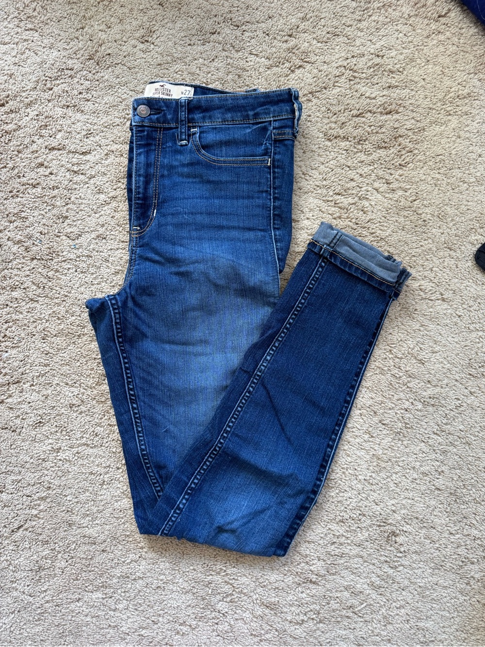 Hollister Women’s Dark Blue Stretch Skinny Jeans